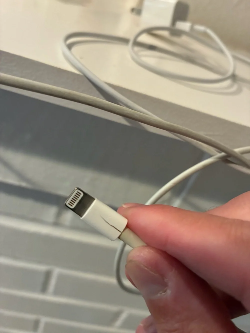 Apple A1385 Genuine White Lightning USB Wall Charger with Cable - 2 Pack